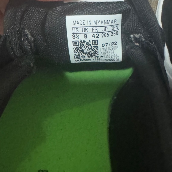 Adidas Black and White Slip-On Shoes comfortable athleisure sneakers - Picture 9 of 9